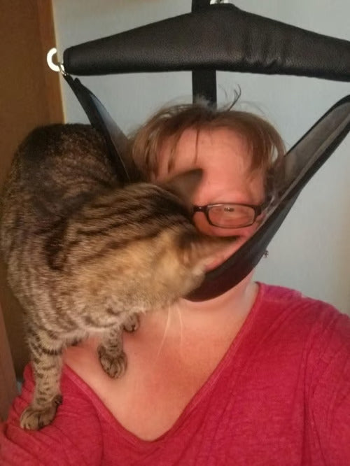 Jolleen K. shared a photo of her VivoSleep neck traction device.