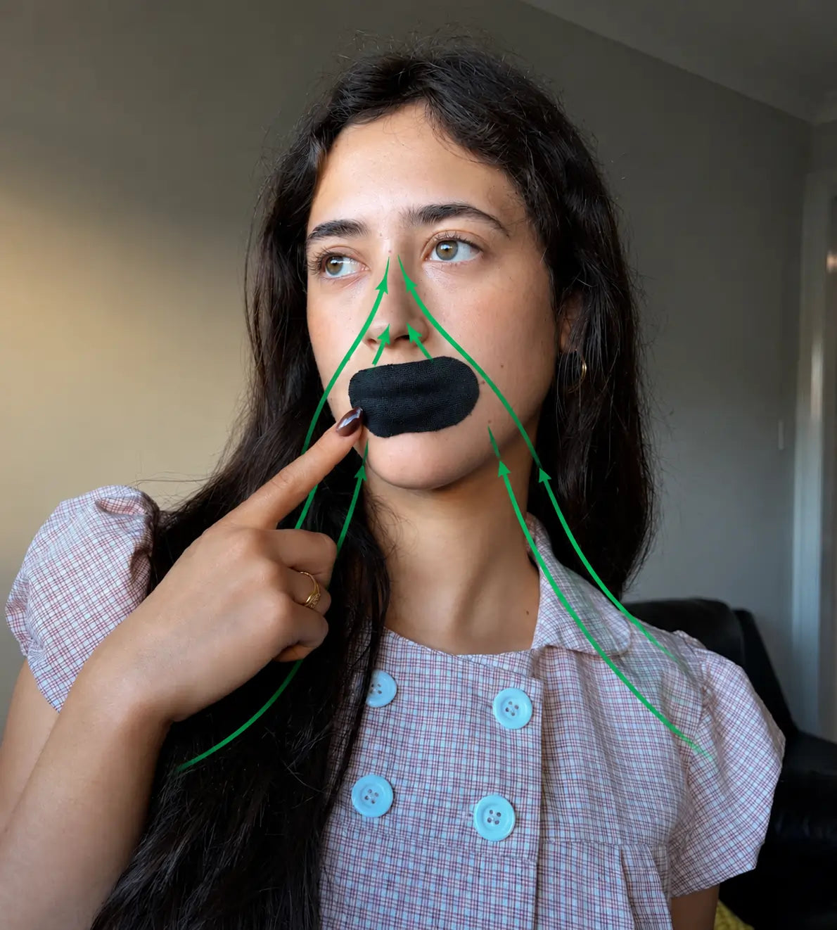 Neck posture after using the VivoSleep traction device, second example